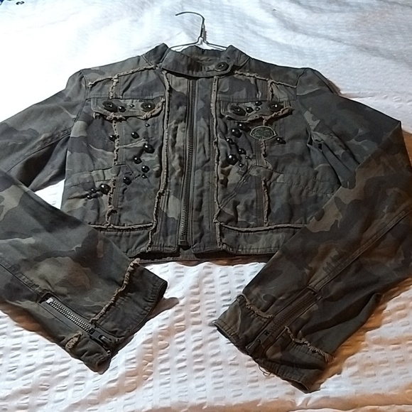 Jackets & Blazers - 💥3X$30💥Camouflage Spring or Fall Jacket